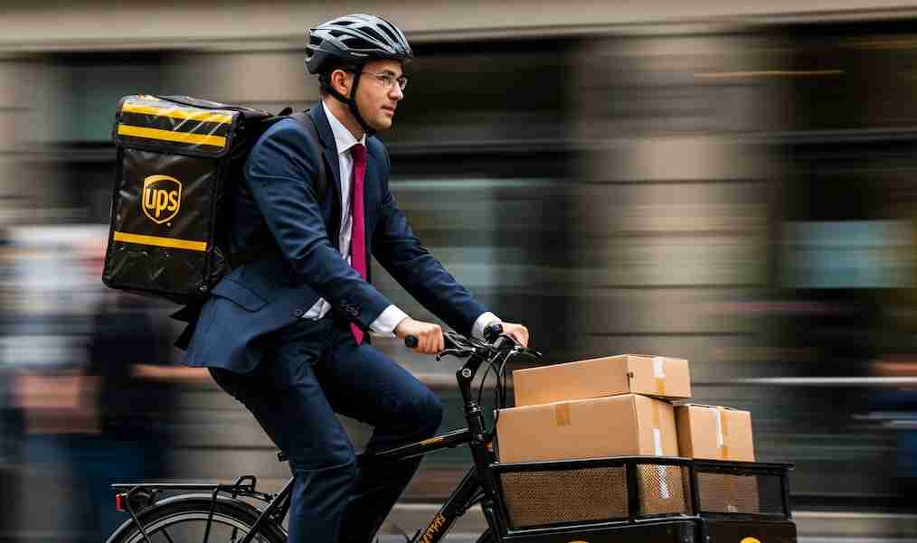 Strategia Aziendale UPS: Il Natale dei Manager-Corrieri